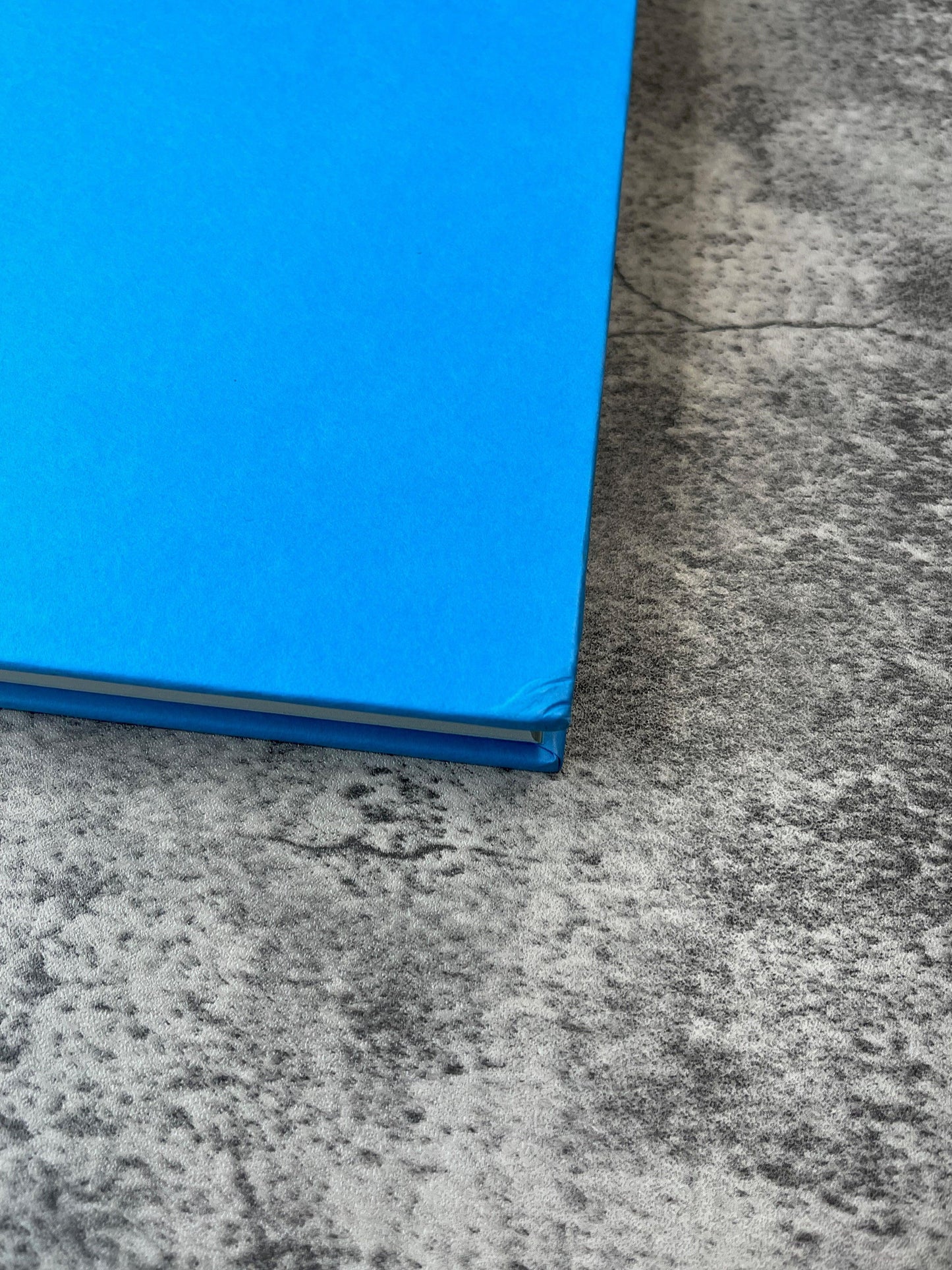 Alice's Adventures in Wonderland and Through the Looking Glass / (1982, 1983) - Precious Cache