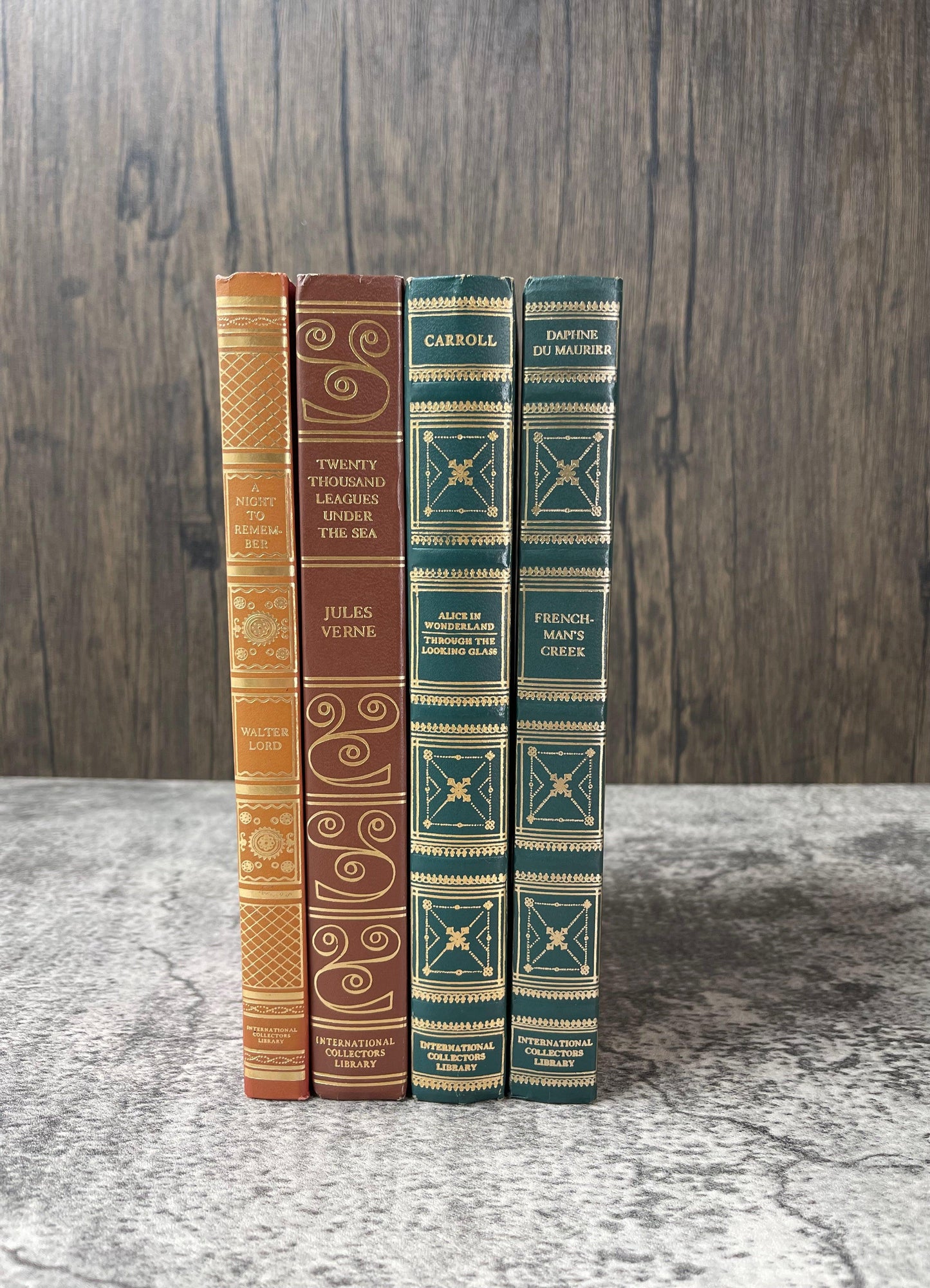 International Collectors Library / Lot of 4 - Precious Cache
