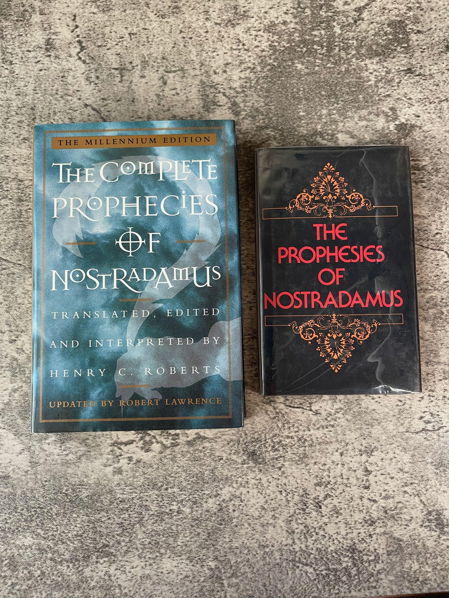 The prophecies of Nostradamus / Lot of 2 - Precious Cache