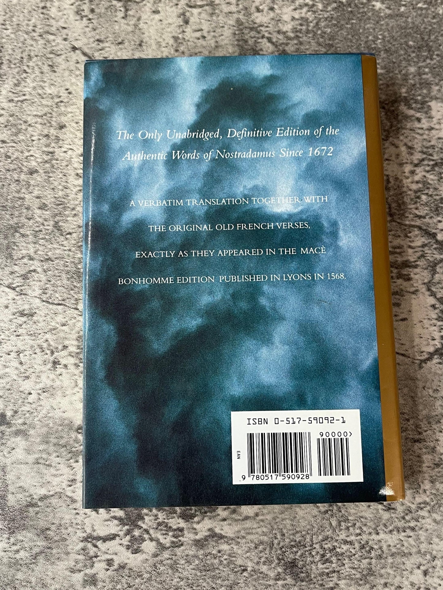 The prophecies of Nostradamus / Lot of 2 - Precious Cache