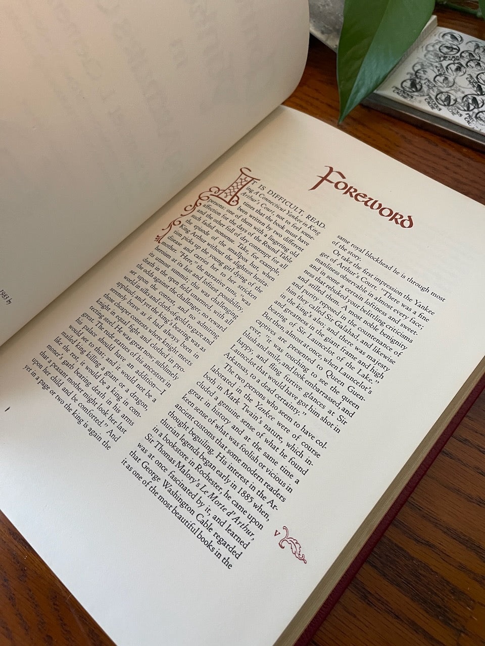 A Connecticut Yankee in King Arthur's Court by Mark Twain - Precious Cache