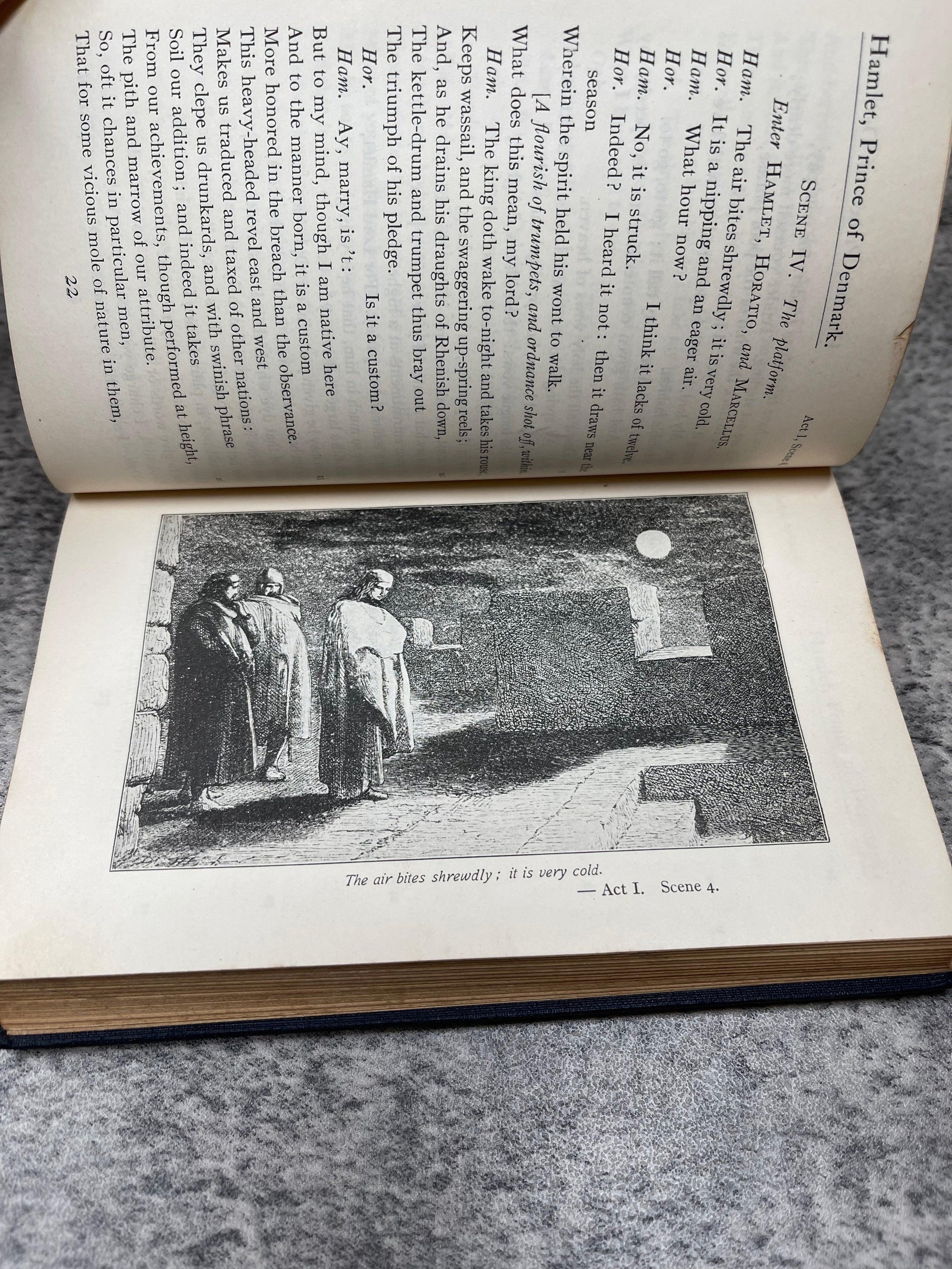 Shakespeare's Hamlet and Macbeth / 1922 - Precious Cache